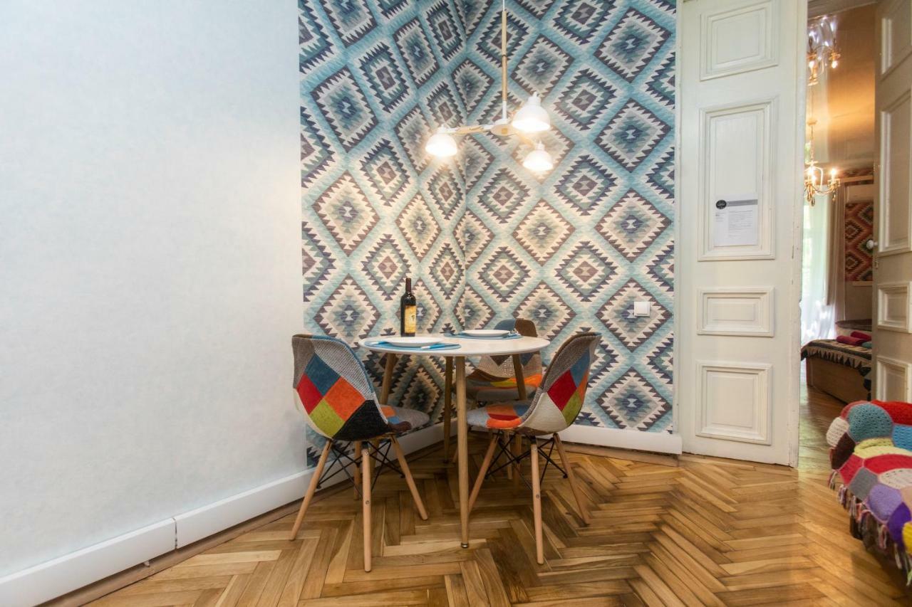 Private Apartment In The Center Of Old Тбилиси Экстерьер фото